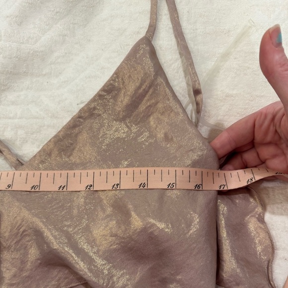 Nouvelle AMSALE Crushed Satin Popover Halter Gown gold elegant maxi - Picture 9 of 11